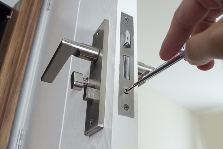 Our local locksmiths are able to repair and install door locks for properties in Canonbury and the local area.